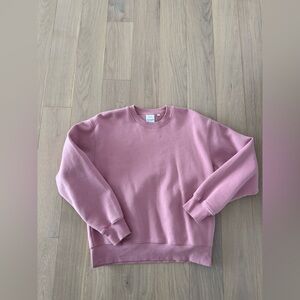 AMAZING CONDITION Aritzia Perfect Fit Crewneck